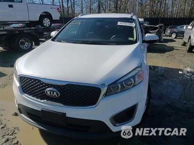 Zdjęcie 11 z 15 samochodu: 2016 KIA SORENTO LX VIN:5XYPG4A57GG101164 - miniatura