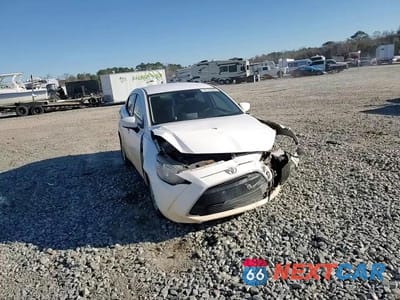Zdjęcie 11 z 14 samochodu: 2018 TOYOTA YARIS IA VIN:3MYDLBYV0JY316995 - miniatura