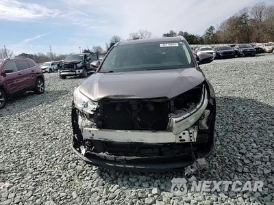 Zdjęcie 11 z 15 samochodu: 2016 TOYOTA HIGHLANDER LIMITED VIN:5TDDKRFHXGS265237 - miniatura