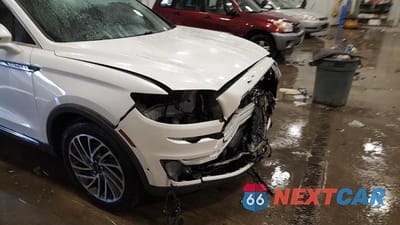 Zdjęcie 14 z 14 samochodu: 2019 LINCOLN NAUTILUS RESERVE VIN:2LMPJ8LP1KBL39449 - miniatura