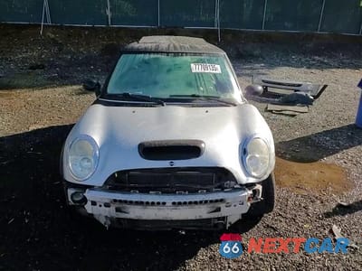 Zdjęcie 14 z 14 samochodu: 2002 MINI COOPER S VIN:WMWRE33462TD55099 - miniatura