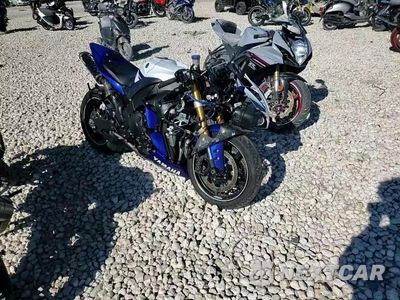 Zdjęcie 10 z 10 samochodu: 2014 YAMAHA YZFR1 VIN:JYARN23E5EA018017 - miniatura