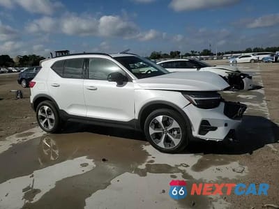 Zdjęcie 14 z 14 samochodu: 2026 VOLVO XC40 PLUS VIN:YV4L12UC0T2700326 - miniatura