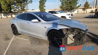 Zdjęcie 14 z 14 samochodu: 2018 TESLA MODEL S VIN:5YJSA1E28JF245489 - miniatura