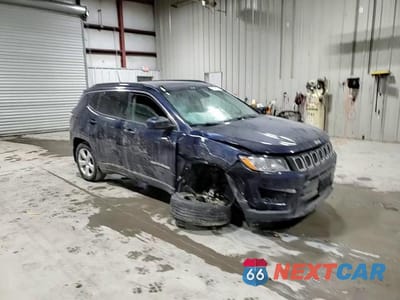 Zdjęcie 14 z 14 samochodu: 2018 JEEP COMPASS LATITUDE VIN:3C4NJDBBXJT112172 - miniatura