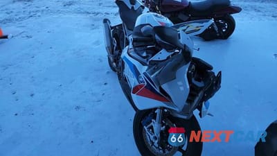 Zdjęcie 10 z 10 samochodu: 2025 BMW S 1000 RR VIN:WB10P2305S6L50496 - miniatura