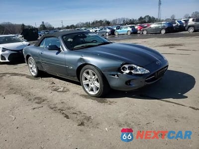 Zdjęcie 13 z 13 samochodu: 2000 JAGUAR XK8 VIN:SAJJA42C9YNA02400 - miniatura
