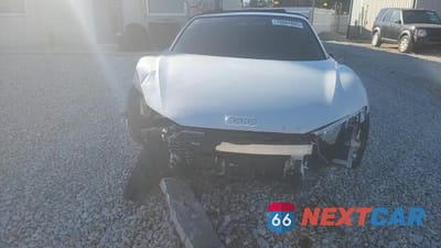 Zdjęcie 13 z 13 samochodu: 2017 AUDI R8 SPYDER VIN:WUAVACFX9H7905058 - miniatura