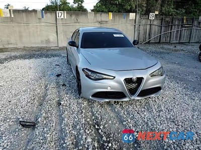 Zdjęcie 13 z 13 samochodu: 2020 ALFA ROMEO GIULIA VIN:ZARFAMAN6L7635542 - miniatura