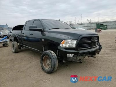 Zdjęcie 13 z 13 samochodu: 2015 RAM 2500 SLT VIN:3C6UR5DL3FG516373 - miniatura