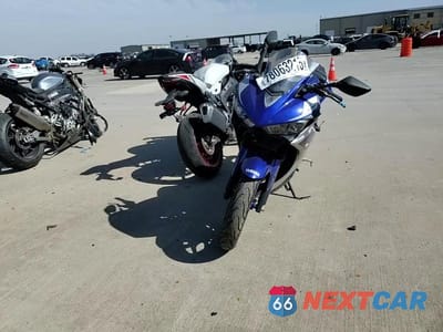 Zdjęcie 9 z 9 samochodu: 2015 YAMAHA YZFR3 VIN:MH3RH06Y6FK002380 - miniatura