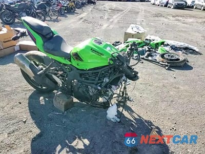 Zdjęcie 10 z 10 samochodu: 2024 KAWASAKI ZX400 S VIN:ML5ZXCS16RDA27913 - miniatura