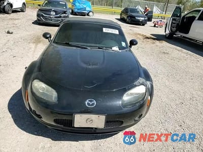 Zdjęcie 11 z 13 samochodu: 2006 MAZDA MX-5 MIATA VIN:JM1NC25F960103450 - miniatura