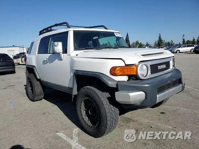 Zdjęcie 12 z 15 samochodu: 2012 TOYOTA FJ CRUISER VIN:JTEBU4BF8CK147645 - miniatura
