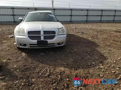 Zdjęcie 10 z 13 samochodu: 2006 DODGE MAGNUM SXT VIN:2D4FV47V16H427733 - miniatura