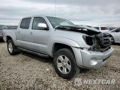 Zdjęcie 14 z 15 samochodu: 2005 TOYOTA TACOMA DOUBLE CAB VIN:5TELU42N55Z133572 - miniatura