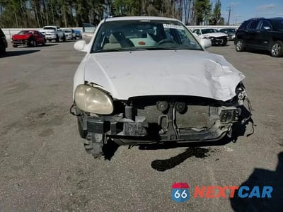 Zdjęcie 10 z 14 samochodu: 1999 HYUNDAI SONATA GLS VIN:KMHWF35V7XA113152 - miniatura