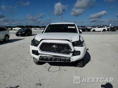 Zdjęcie 10 z 14 samochodu: 2016 TOYOTA TACOMA DOUBLE CAB VIN:5TFAX5GN7GX063399 - miniatura