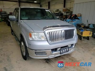 Zdjęcie 10 z 13 samochodu: 2006 LINCOLN MARK LT VIN:5LTPW16536FJ05009 - miniatura