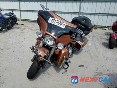 Zdjęcie 10 z 10 samochodu: 2008 HARLEY-DAVIDSON FLHTCUI 105TH ANNIVERSARY EDITION VIN:1HD1FC4458Y604687 - miniatura