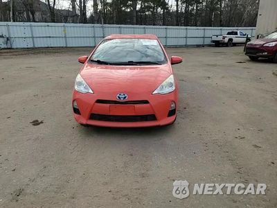 Zdjęcie 11 z 14 samochodu: 2014 TOYOTA PRIUS C VIN:JTDKDTB35E1084842 - miniatura