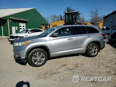 Zdjęcie 12 z 16 samochodu: 2014 TOYOTA HIGHLANDER LE VIN:5TDBKRFH7ES041170 - miniatura