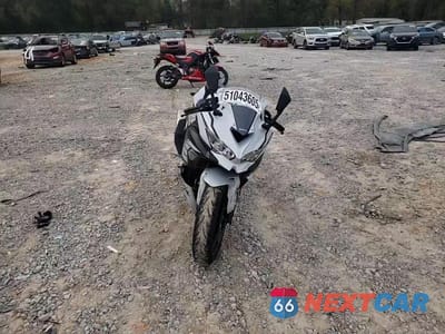 Zdjęcie 10 z 11 samochodu: 2025 KAWASAKI ZX400 S VIN:ML5ZXCS12SDA30927 - miniatura