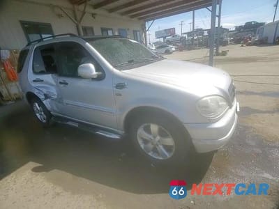 Zdjęcie 11 z 15 samochodu: 2000 MERCEDES-BENZ ML 320 VIN:4JGAB54E3YA200180 - miniatura