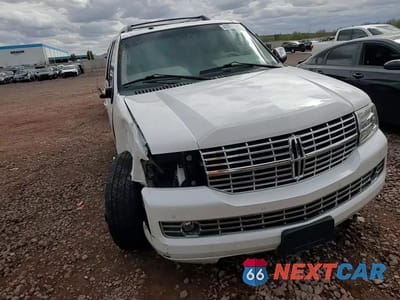 Zdjęcie 11 z 15 samochodu: 2014 LINCOLN NAVIGATOR VIN:5LMJJ2J58EEL08527 - miniatura