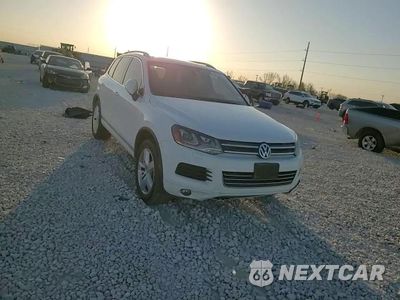 Zdjęcie 11 z 15 samochodu: 2014 VOLKSWAGEN TOUAREG V6 TDI VIN:WVGEP9BP0ED001256 - miniatura