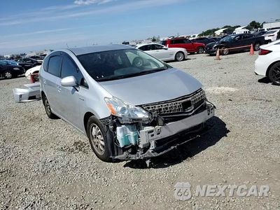 Zdjęcie 14 z 14 samochodu: 2013 TOYOTA PRIUS V THREE VIN:JTDZN3EU3D3257308 - miniatura