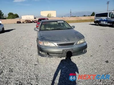 Zdjęcie 14 z 14 samochodu: 2000 LEXUS ES 300 BASE VIN:JT8BF28G5Y5085693 - miniatura