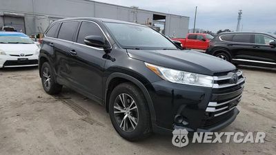 Zdjęcie 14 z 14 samochodu: 2017 TOYOTA HIGHLANDER LE VIN:5TDBZRFH6HS431516 - miniatura