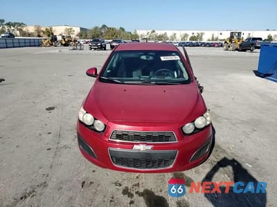 Zdjęcie 13 z 13 samochodu: 2014 CHEVROLET SONIC LT VIN:1G1JC5SH9E4224906 - miniatura