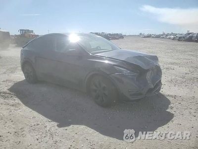 Zdjęcie 15 z 15 samochodu: 2025 TESLA MODEL Y VIN:7SAYGDEE3SF281776 - miniatura