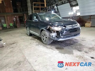 Zdjęcie 14 z 14 samochodu: 2016 MITSUBISHI OUTLANDER SE VIN:JA4AZ3A31GZ010606 - miniatura