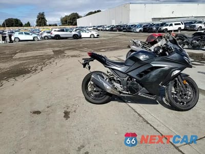 Zdjęcie 9 z 9 samochodu: 2016 KAWASAKI EX300 A VIN:JKAEX8A17GDA27705 - miniatura