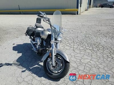 Zdjęcie 10 z 10 samochodu: 2006 YAMAHA XVS1100 A VIN:JYAVP11E66A090612 - miniatura