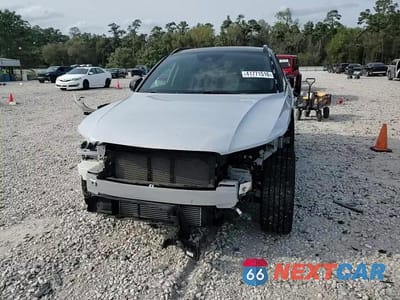 Zdjęcie 15 z 15 samochodu: 2021 VOLVO XC40 T5 R-DESIGN VIN:YV4162UM0M2483394 - miniatura