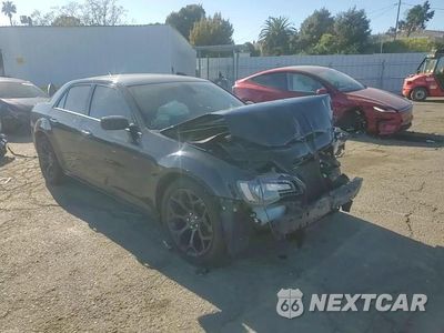 Trzecie zdjęcie samochodu z tyłu: 2020 CHRYSLER 300 S VIN:2C3CCABG7LH161115 - miniatura