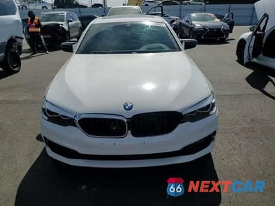 Zdjęcie 13 z 13 samochodu: 2022 BMW M550XI VIN:WBA13BK06NCJ61900 - miniatura