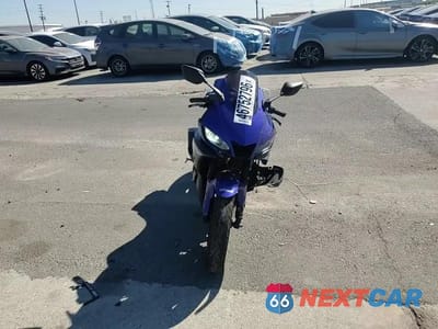 Zdjęcie 10 z 10 samochodu: 2024 YAMAHA YZFR3 VIN:MH3RH18Y4RK015023 - miniatura