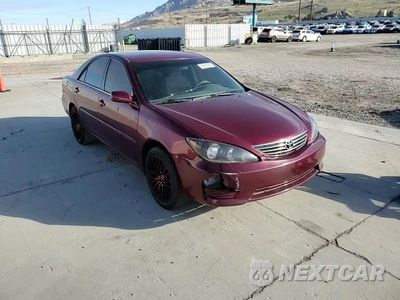 Zdjęcie 13 z 13 samochodu: 2005 TOYOTA CAMRY LE VIN:4T1BE32K55U048339 - miniatura