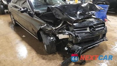 Zdjęcie 13 z 13 samochodu: 2017 MERCEDES-BENZ C 300 4MATIC VIN:55SWF4KB7HU227583 - miniatura