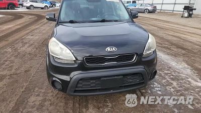 Zdjęcie 14 z 14 samochodu: 2013 KIA SOUL + VIN:KNDJT2A60D7749615 - miniatura