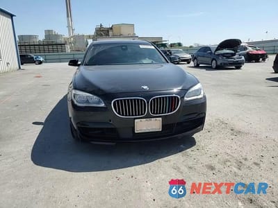 Zdjęcie 13 z 13 samochodu: 2015 BMW 750 LXI VIN:WBAYF8C57FD654550 - miniatura