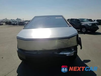 Zdjęcie 14 z 14 samochodu: 2024 TESLA CYBERTRUCK VIN:7G2CEHEE3RA003761 - miniatura