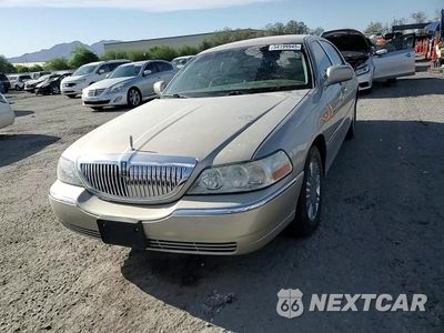 Zdjęcie 13 z 14 samochodu: 2010 LINCOLN TOWN CAR SIGNATURE LIMITED VIN:2LNBL8CV2AX752075 - miniatura