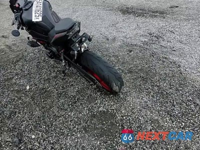 Zdjęcie 9 z 9 samochodu: 2021 KAWASAKI ZR900 F VIN:ML5ZRDF17MDA49809 - miniatura