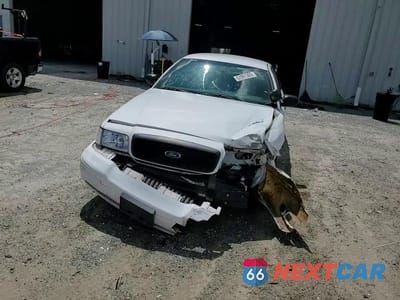 Zdjęcie 10 z 14 samochodu: 2009 FORD CROWN VICTORIA POLICE INTERCEPTOR VIN:2FAHP71V79X116544 - miniatura